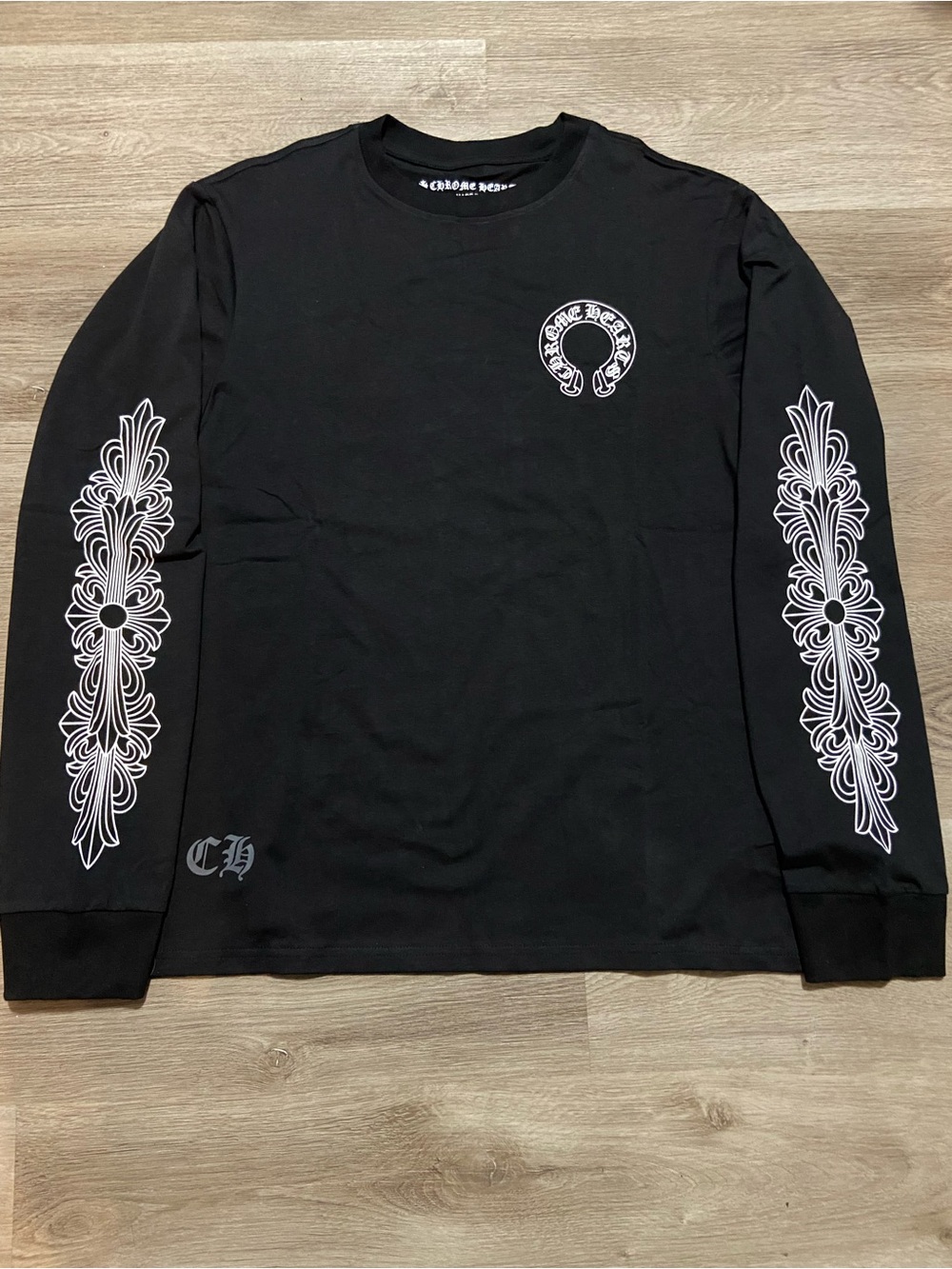 Black Long-Sleeve Graphic Crewneck Shirt - White Sleeve Print
